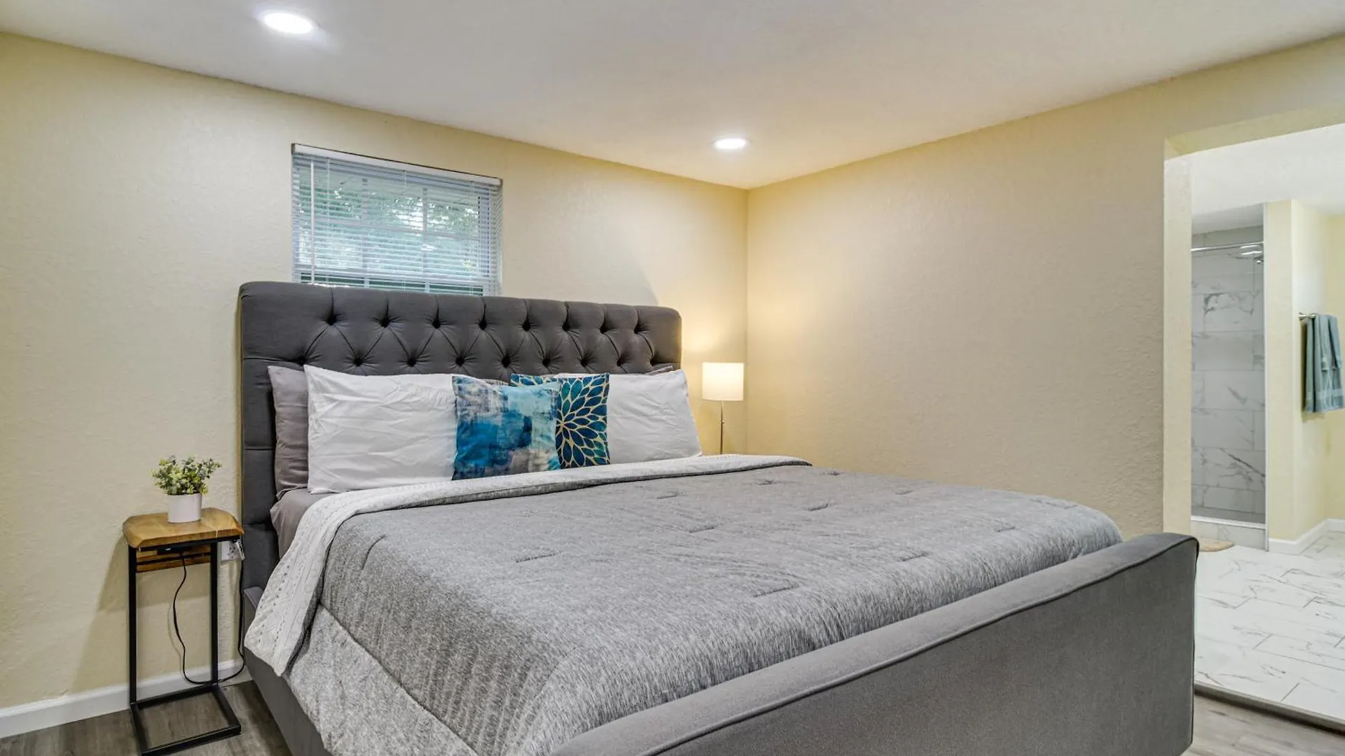 بيت للعطل Spacious Tampa Home Pets Welcome!